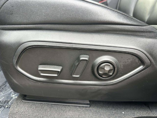 Used 2023 Jeep Grand Cherokee Limited AWD/4WD image 17