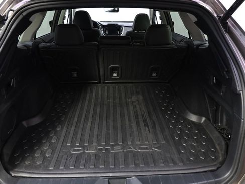 Used 2022 Subaru Outback Limited image 19