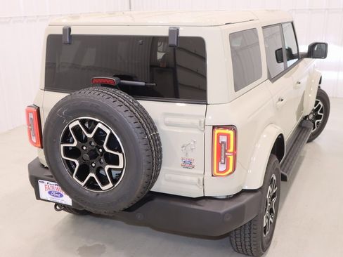 New 2025 Ford Bronco Outer Banks image 35