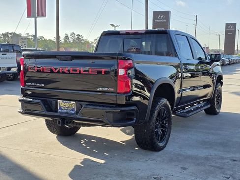 Used 2025 Chevrolet Silverado 1500 ZR2 w/ Technology Package image 2