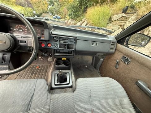 Used 1990 MAZDA B-Series Pickup 2WD Regular Cab B2200 image 10