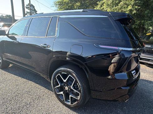 New 2026 Chevrolet Traverse High Country AWD/4WD image 11