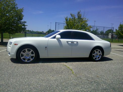 Used 2013 Rolls-Royce Ghost RWD image 48