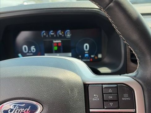 Used 2024 Ford Expedition Limited RWD image 15