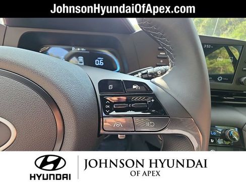 Used 2025 Hyundai Elantra Sport FWD image 27