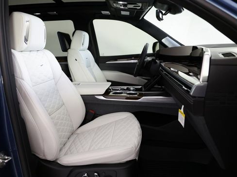 Used 2026 Cadillac Escalade Platinum Sport w/ LPO, Floor Liner Package image 10