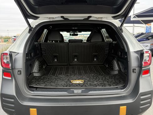 Used 2025 Subaru Outback Wilderness w/ Wilderness Package image 9