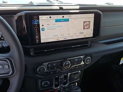 New 2026 Jeep Gladiator Mojave image 12