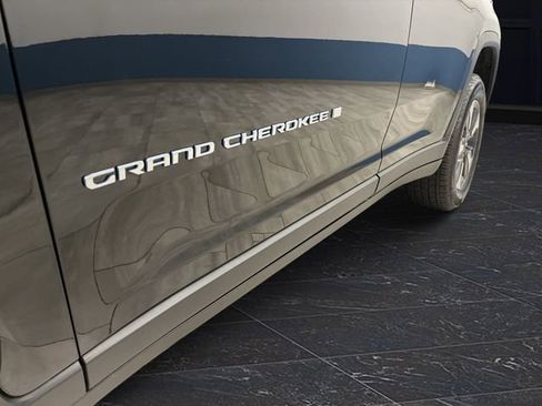 Used 2024 Jeep Grand Cherokee Limited 4xe w/ Luxury Tech Group II image 38