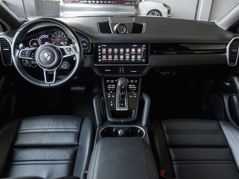 Certified 2023 Porsche Cayenne Coupe AWD/4WD image 12