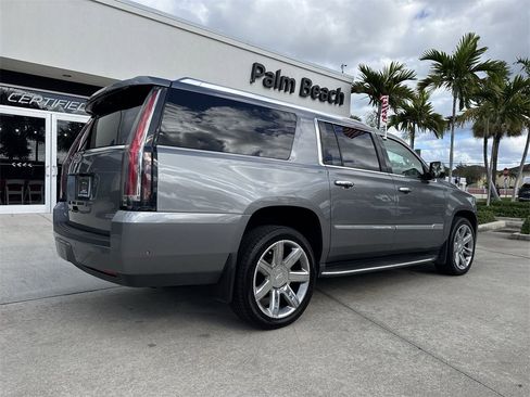 Used 2020 Cadillac Escalade ESV Luxury image 25