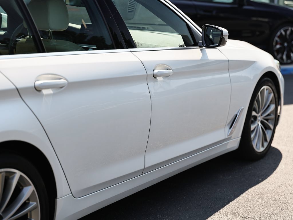 Used 2022 BMW 530i xDrive w/ Convenience Package AWD/4WD image 8