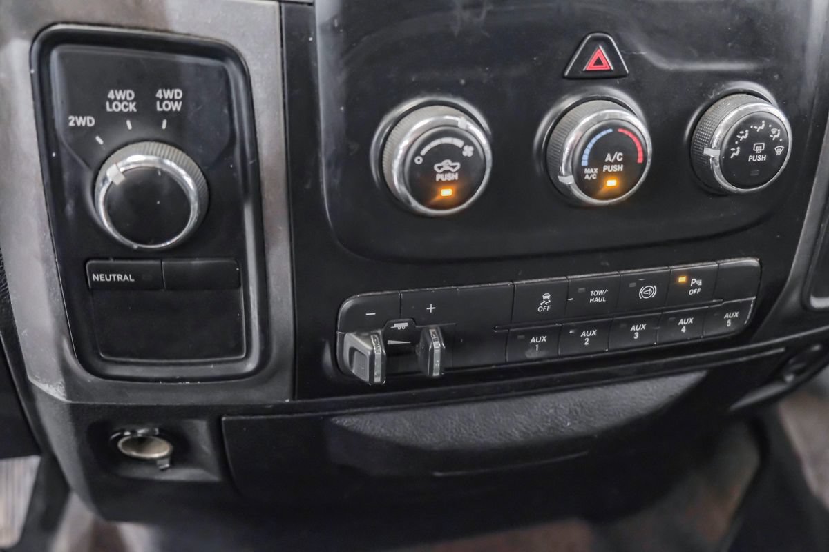 Used 2014 RAM 2500 Tradesman w/ Chrome Appearance Group AWD/4WD image 21