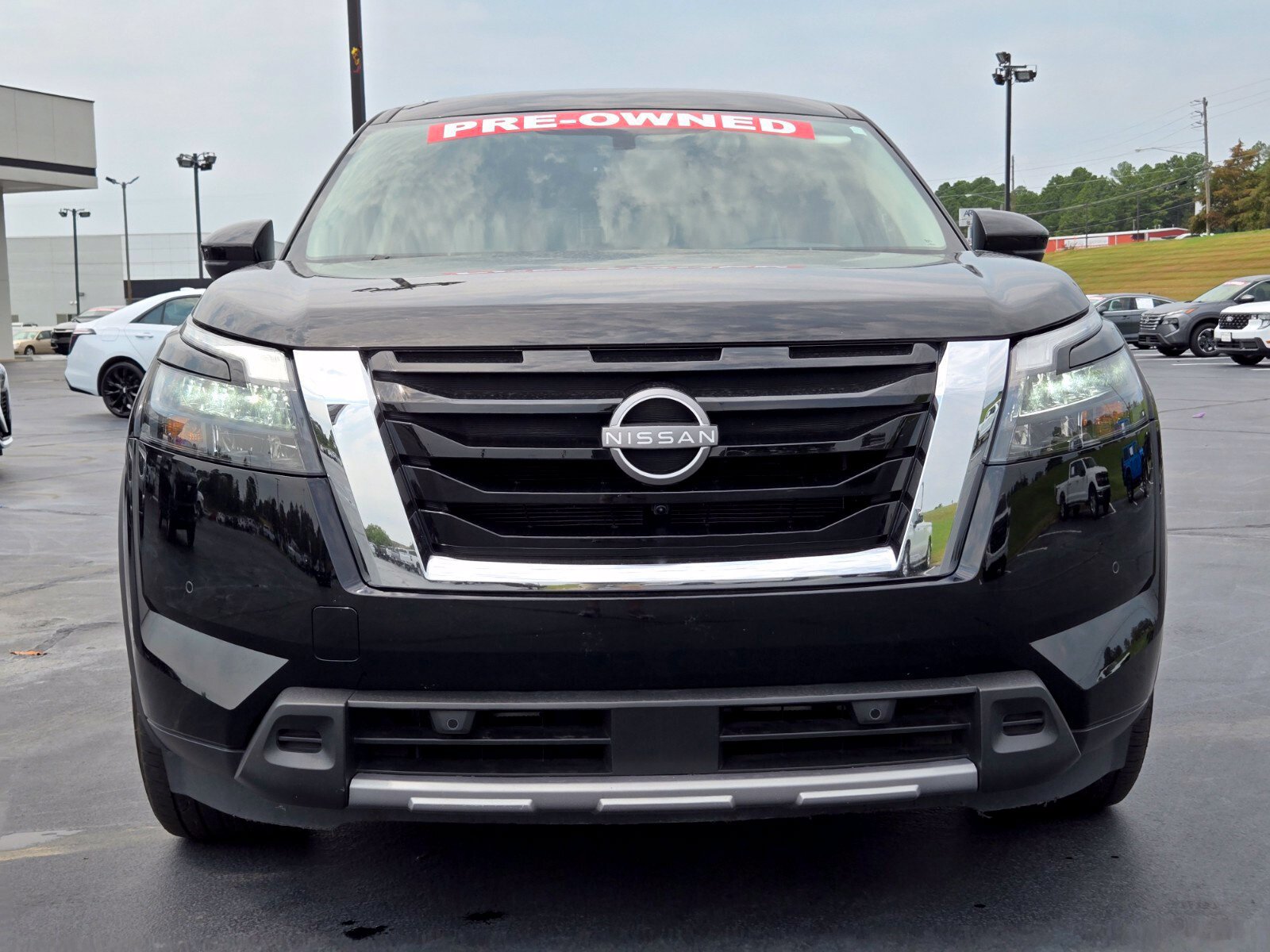 Used 2025 Nissan Pathfinder SL AWD/4WD image 8