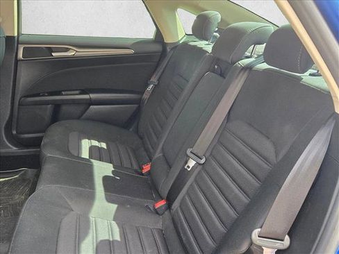 Used 2017 Ford Fusion SE w/ Fusion SE Technology Package image 20