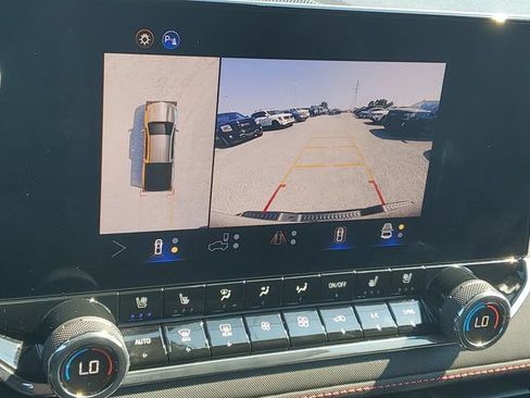Certified 2025 Chevrolet Colorado Z71 w/ Technology Package AWD/4WD image 7