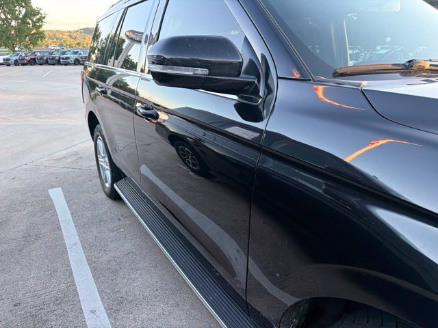 Used 2019 Ford Expedition XLT w/ Equipment Group 202A RWD image 12