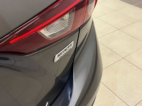 Used 2017 MAZDA MAZDA3 Touring w/ Popular Equipment Package image 6