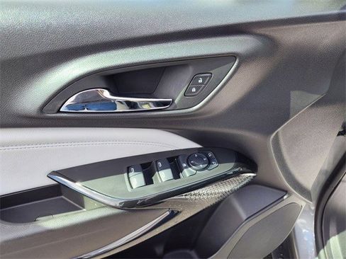 Used 2025 Chevrolet Trax LT w/ Driver Confidence Package image 25