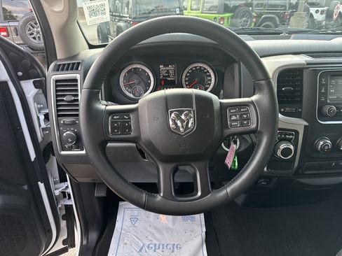 Used 2015 RAM 1500 Big Horn RWD image 21