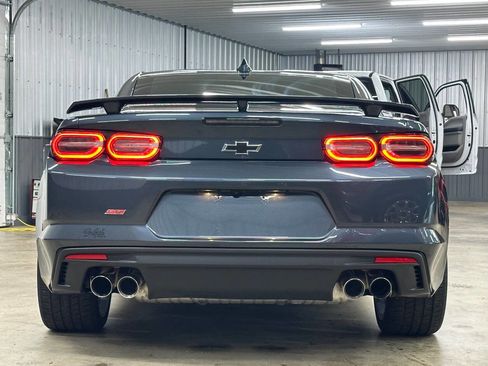 Used 2022 Chevrolet Camaro SS RWD image 6