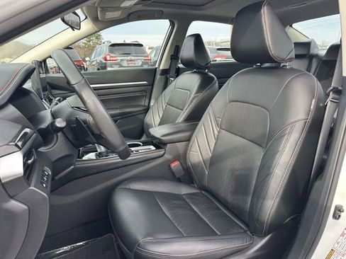 Used 2023 Nissan Altima 2.5 SR w/ SR Premium Package image 15