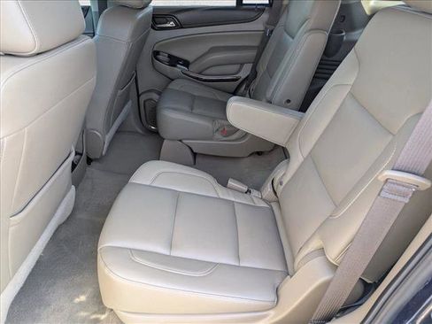 Used 2019 GMC Yukon SLT w/ Premium Edition image 18