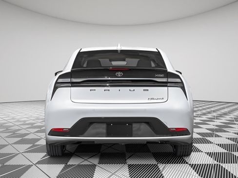 New 2026 Toyota Prius Plug-In Hybrid image 5