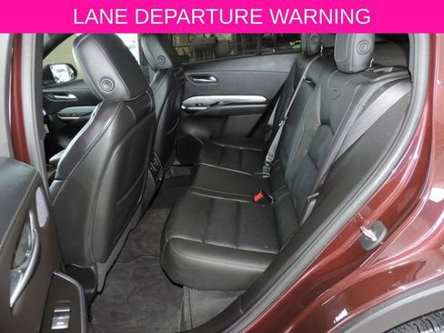Used 2022 Cadillac XT4 Premium Luxury w/ Technology Package FWD image 17
