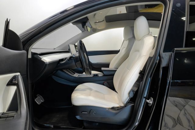 Used 2022 Tesla Model Y Performance AWD/4WD image 5