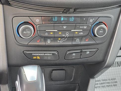 Used 2019 Ford Escape SEL image 18