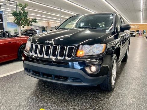 Used 2013 Jeep Compass Sport AWD/4WD image 2