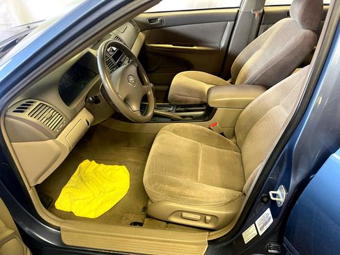 Used 2002 Toyota Camry LE image 22