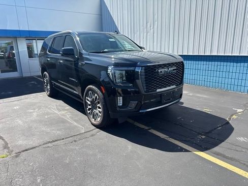 Used 2023 GMC Yukon Denali Ultimate AWD/4WD image 3