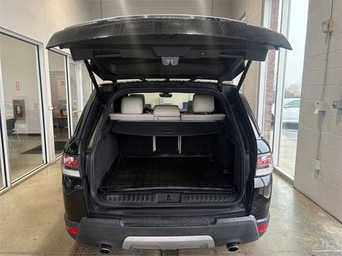 Used 2017 Land Rover Range Rover Sport HSE image 14