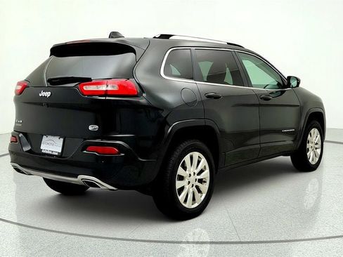 Used 2018 Jeep Cherokee Overland w/ Technology Group AWD/4WD image 5