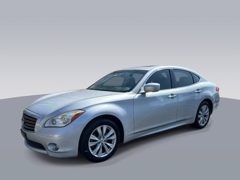Used 2011 INFINITI M37 w/ Premium Pkg RWD image 7