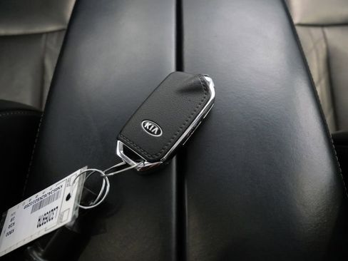 Used 2019 Kia K900 Luxury w/ VIP Package AWD/4WD image 30