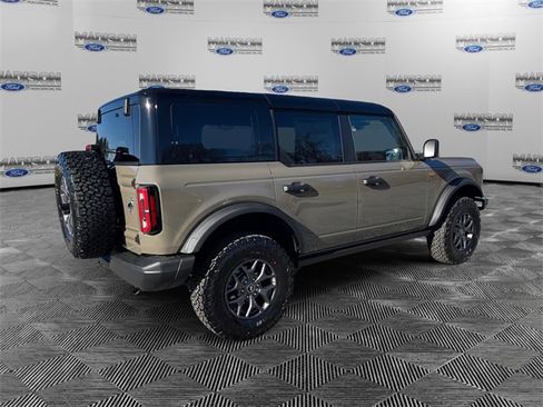 New 2025 Ford Bronco Badlands image 5