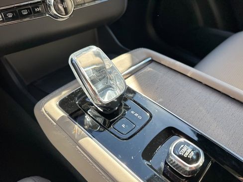 New 2026 Volvo XC90 B6 Ultra image 14