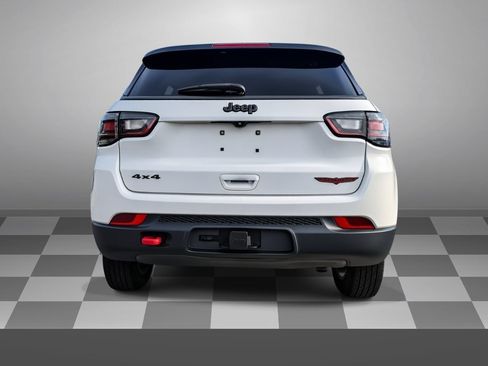 Used 2022 Jeep Compass Trailhawk w/ Trailhawk Elite Group AWD/4WD image 5
