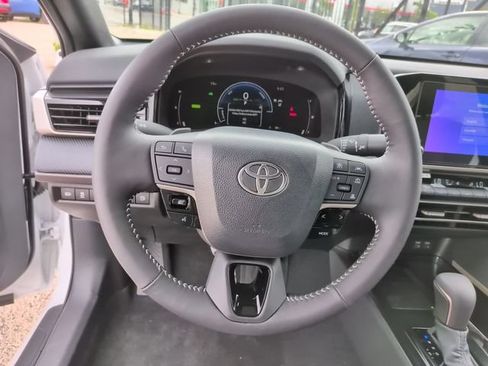 Used 2026 Toyota Camry SE w/ Convenience Package FWD image 14