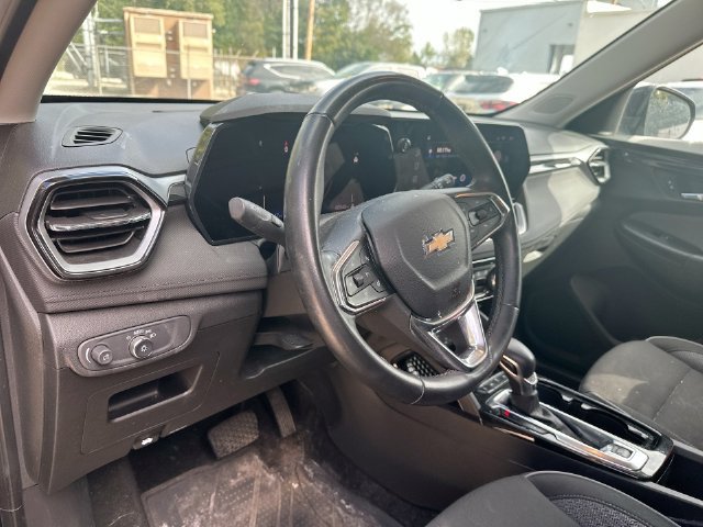 Used 2024 Chevrolet TrailBlazer LT w/ Convenience Package AWD/4WD image 20
