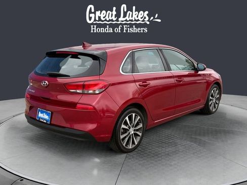 Used 2018 Hyundai Elantra GT image 5