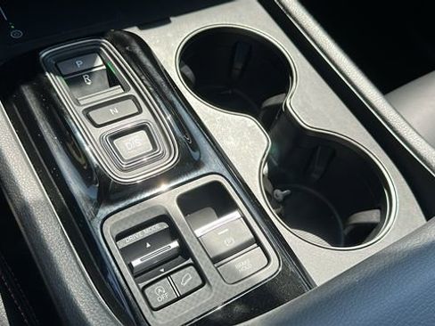 Used 2025 Honda Pilot TrailSport image 20