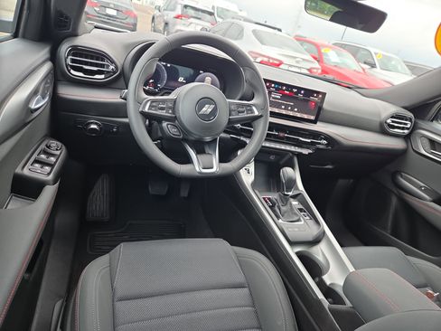 Used 2025 Dodge Hornet GT image 8