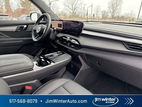 Used 2025 Buick Enclave Preferred image 18