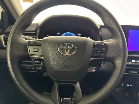 Used 2025 Toyota Camry LE w/ Convenience Package AWD/4WD image 19