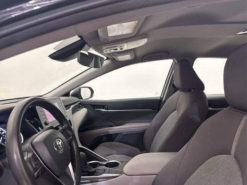 Used 2022 Toyota Camry LE FWD image 36
