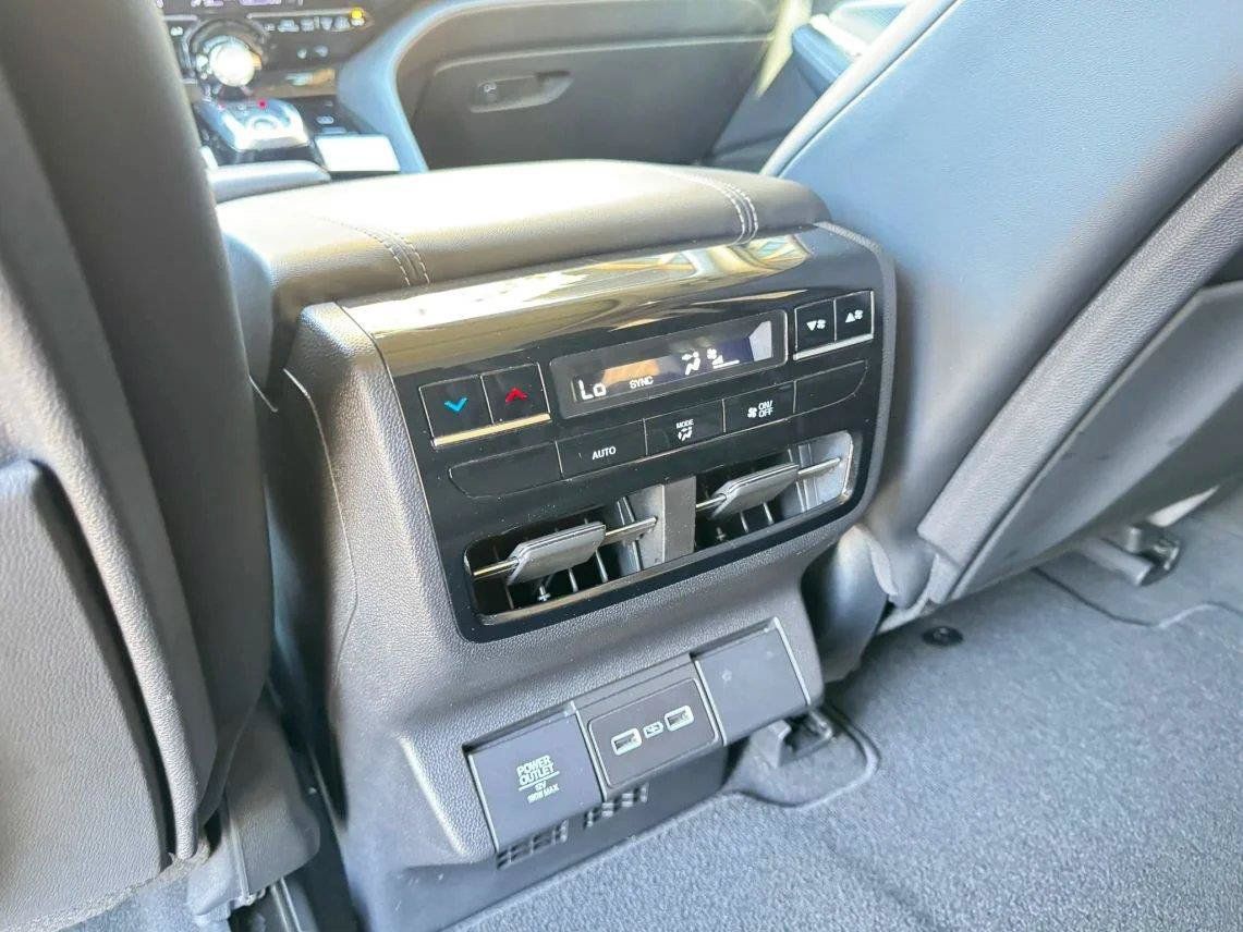 Used 2023 Acura MDX w/ Technology Package AWD/4WD image 22